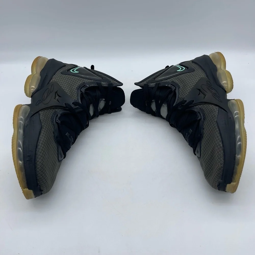 Nike lebron 19